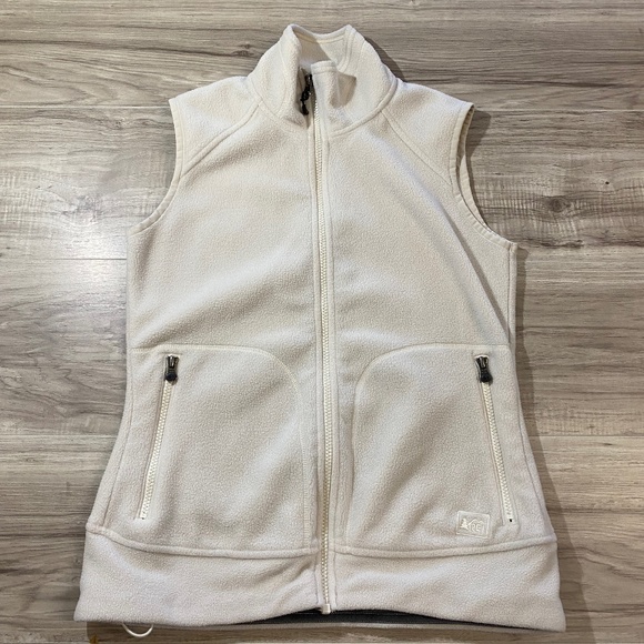 REI Tops - REI Women's Ivory Fleece Vest - Small